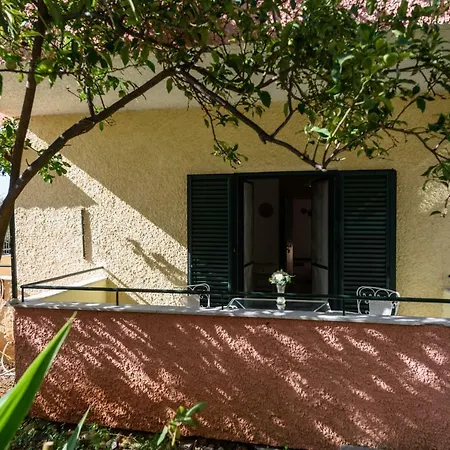 Apartment Angelika Stoupa